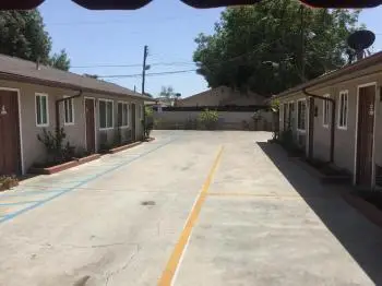 One Ten Motel 6