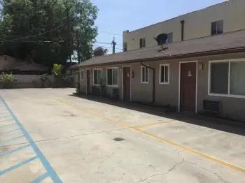 One Ten Motel 8
