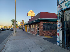 Pizza near One Ten Motel